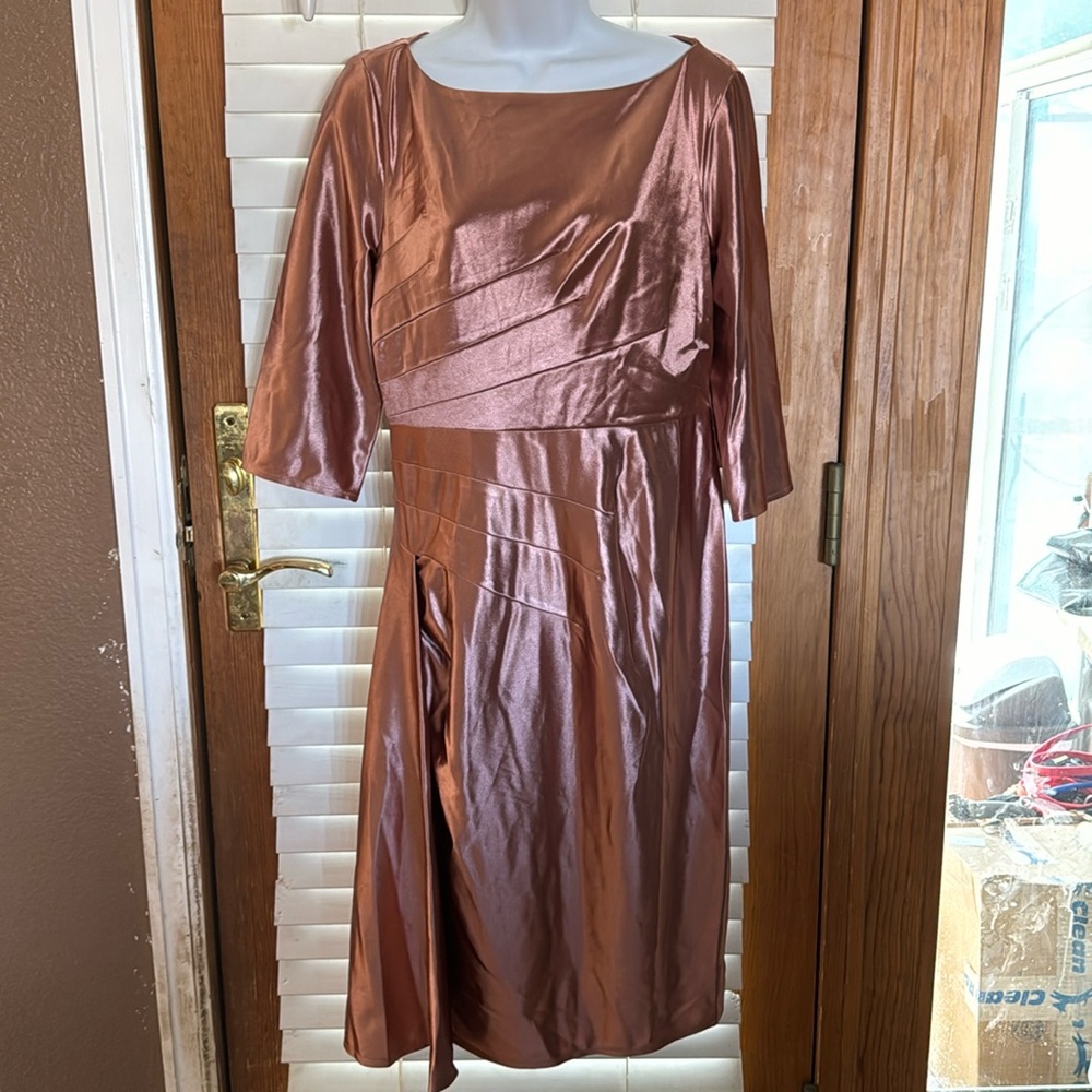 Satin Dress Perfect for Formal Events. Size equivalent 8-10.